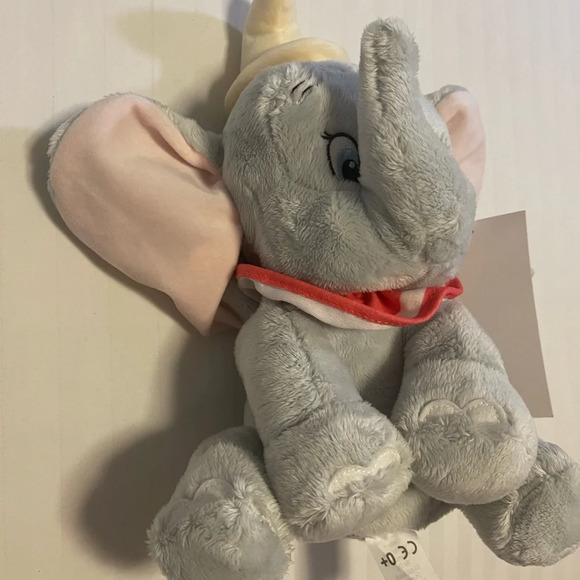 Dumbo - Picture 5 of 5